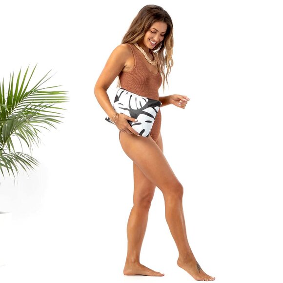 ALOHA Collection—Mid Pouch—Monstera Monochrome—Hawaii Beach & Travel Pouch *NWT* - Picture 3 of 8